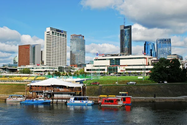 Vilnius Stadtzentrum mit Wolkenkratzern am 24. September 2014 — Stockfoto