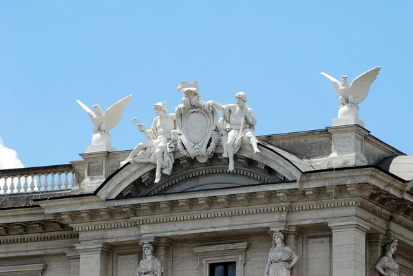 Június 1-jén 2014 Róma városának Piazza della Repubblica megtekintése — Stock Fotó