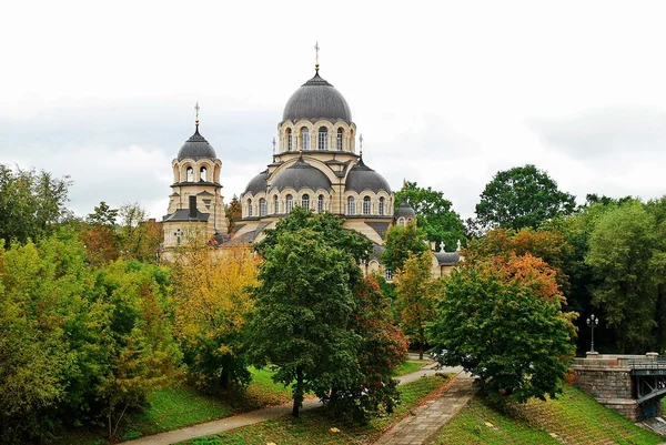 Знаменская православная церковь Богоматери в Вильнюсе — стоковое фото