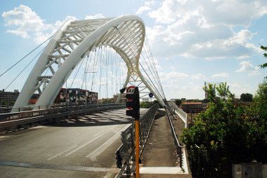 Ostiense Köprüsü - Roma şehir Bridge'de Garbatella