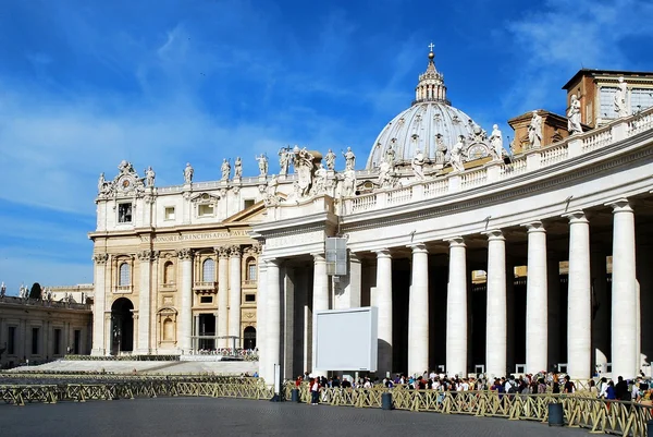 La Basílica Papal de San Pedro en el Vaticano —  Fotos de Stock