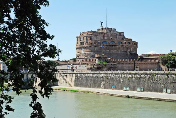 圣安吉洛旧城堡在 2014 年 5 月 30 日 — 图库照片