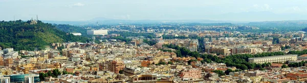 सेंट पीटर बेसिलिका छत से रोम शहर का हवाई दृश्य — स्टॉक फ़ोटो, इमेज