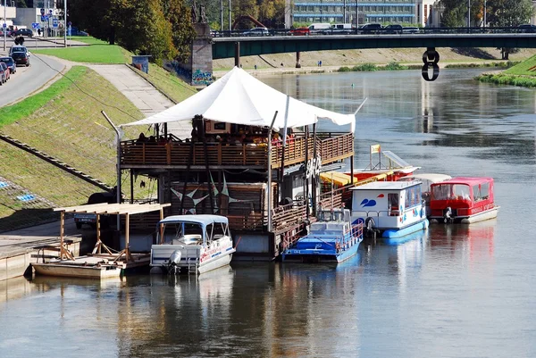 Vilnius cidade navio restaurante Barza em setembro 24, 2014 — Fotografia de Stock