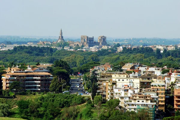 Aerial view of Rome city from St Peter Basilica roof — Stock Photo, Image