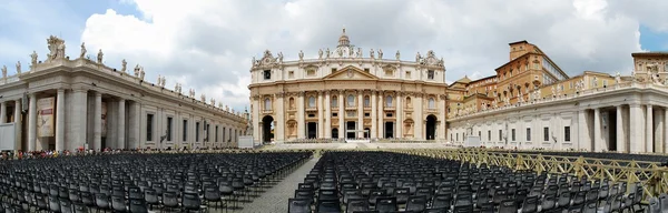 La Basílica Papal de San Pedro en el Vaticano —  Fotos de Stock