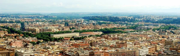 Luftaufnahme der Stadt Rom vom Dach der Peterbasilika — Stockfoto