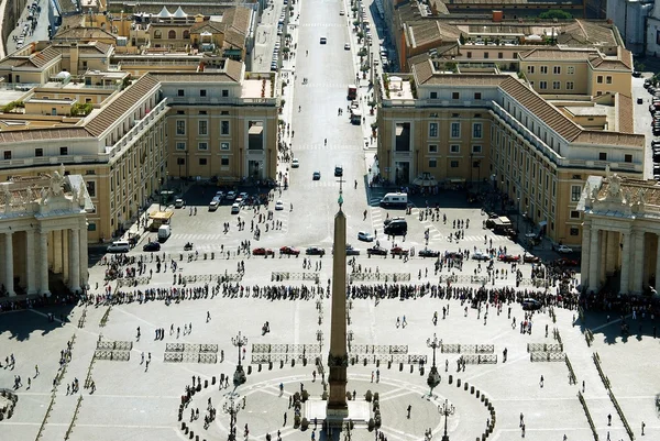 Aerial view of Rome city from St Peter Basilica roof — Stock Photo, Image