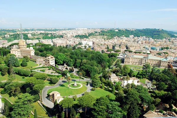 Aerial view of Rome city from St Peter Basilica roof — Stock Photo, Image