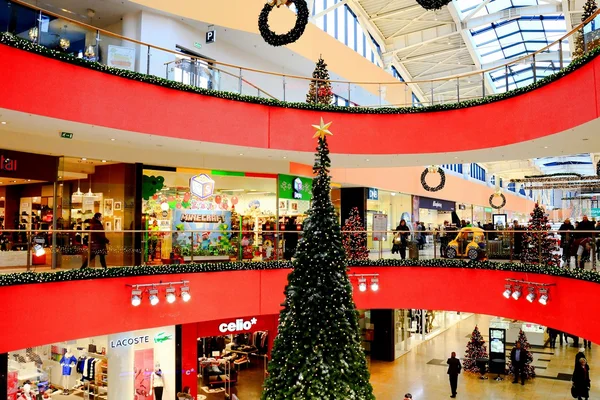 Vilnius Ozas schopping casa centro vista interna — Foto de Stock