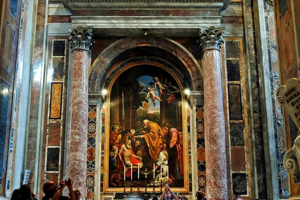 Vy innifrån av Peterskyrkan på 31 maj, 2014 — Stockfoto