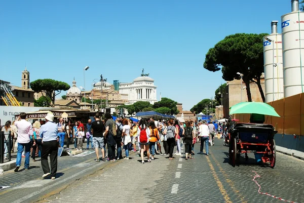 Ζωή της πόλης της Ρώμης. Άποψη της πόλης Ρώμη την 1 Ιουνίου του 2014 — Φωτογραφία Αρχείου