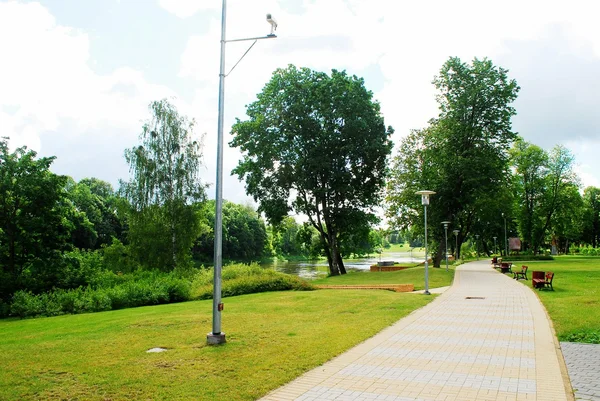 Druskininkai is een kuuroord aan de rivier van de Neman in zuidelijke Litouwen — Stockfoto