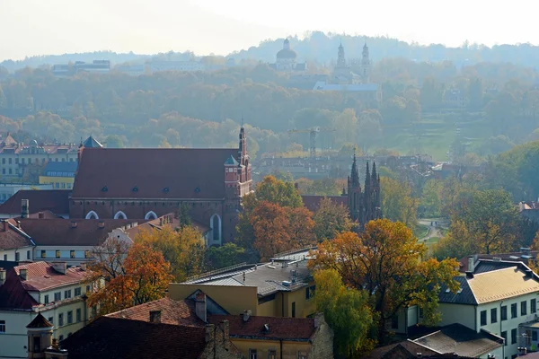 Panorama d'automne de Vilnius depuis la tour du château de Gediminas — Photo
