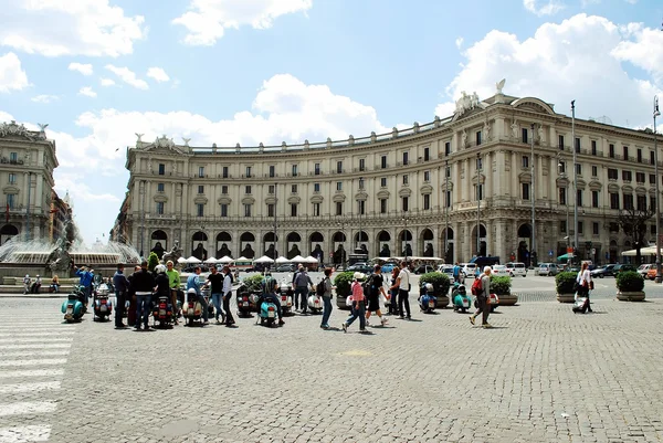 जून 1, 2014 रोजी रोम शहर पियाझा देला रिपब्लिक दृश्य — स्टॉक फोटो, इमेज