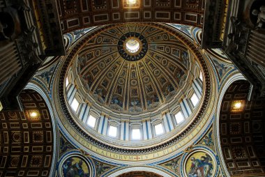 Saint Peter's Basilica iç görünüm üzerinde 31 Mayıs 2014
