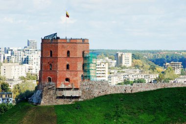 Vilnius şehir havadan görünümü şafak için kale kule