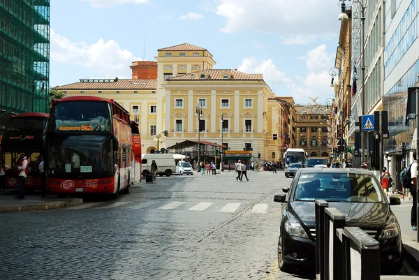 Vida en Roma. Vista de la ciudad de Roma en Junio 1, 2014 — Foto de Stock