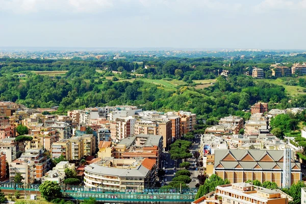 Aerial view of Rome city from St Peter Basilica roof — Stock Photo, Image