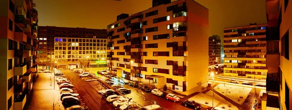 Vilna ciudad Pasilaiciai distrito vista por la noche — Foto de Stock