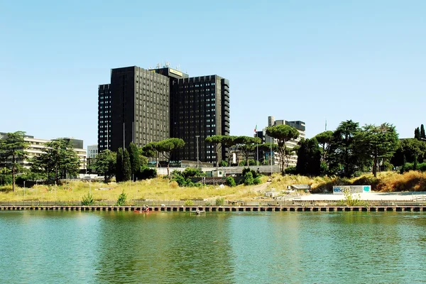 Rom stadsliv. Utsikt över Rom ny stadsdel på den 1 juni, 2014 — Stockfoto