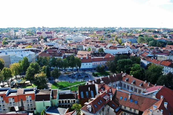 Vilnius Üniversitesi kuleden Vilnius şehir havadan görünümü — Stok fotoğraf