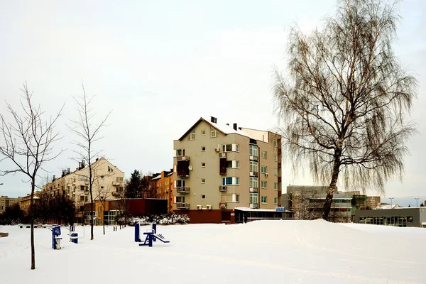 Invierno en la capital de Lituania Vilna distrito de Pasilaiciai — Foto de Stock