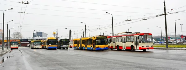 Troleybuss Вільнюс місто в Zirmunai районі city Nord — стокове фото