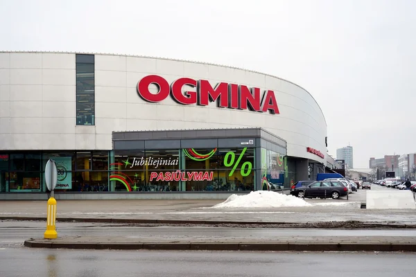 Vilnius city electronics seller Ogmina in Zirmunai district — Stock Photo, Image