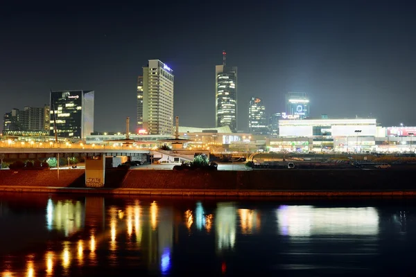 Arranha-céus de inverno Vilnius Hora da Noite Panorama — Fotografia de Stock