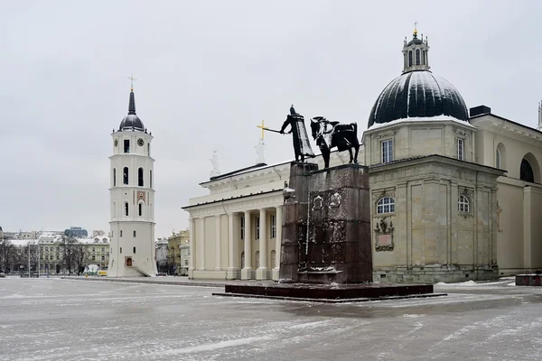 La Catedral de Vilna es el corazón de la capital lituana — Foto de Stock