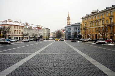 Vilnius eski şehir merkezi kış Town Hall Square görünümü