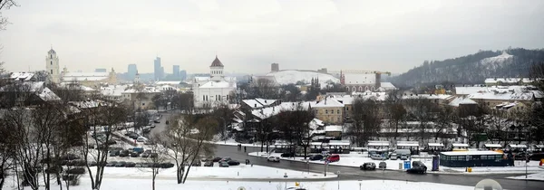 Panorama de tiempo Vilnius ciudad blanca mañana de invierno — Foto de Stock