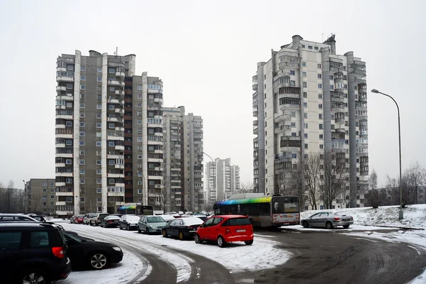 Зима в столице Литвы Вильнюсе Сескинском районе — стоковое фото