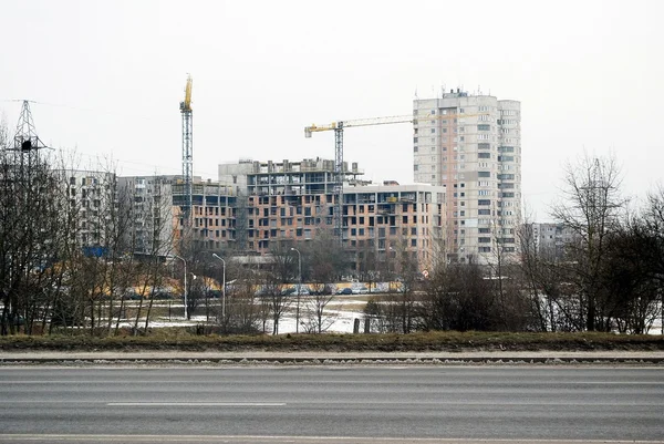 Зима в столице Литвы Вильнюсе городе Фабийонишкесском районе — стоковое фото