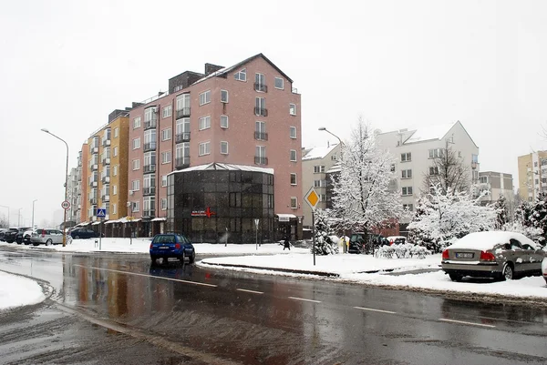 Winter snowfall in capital of Lithuania Vilnius city Pasilaiciai district — Stock Photo, Image