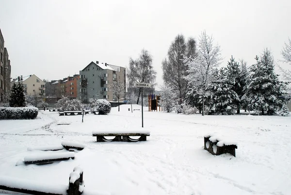 Winter snowfall in capital of Lithuania Vilnius city Pasilaiciai district — Stock Photo, Image