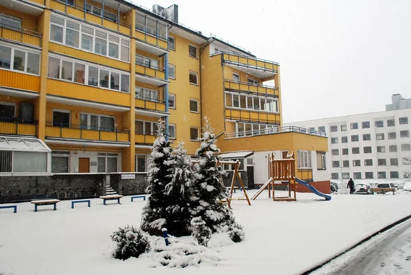 Зимний снегопад в столице Литвы Вильнюсском районе Пасилайчяй — стоковое фото