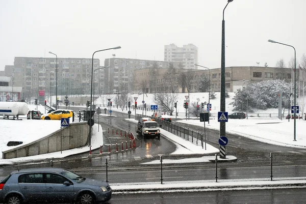 Nevicate invernali nella capitale della Lituania Vilnius città Fabijoniskes distretto — Foto Stock