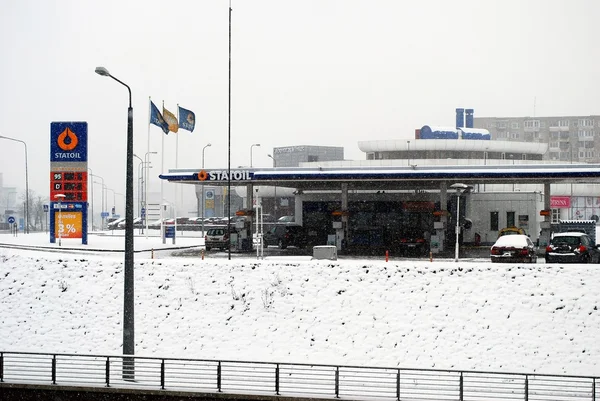 Χειμώνα χιονόπτωση στην πρωτεύουσα της Λιθουανίας Βίλνιους πόλη Fabijoniskes συνοικία — Φωτογραφία Αρχείου