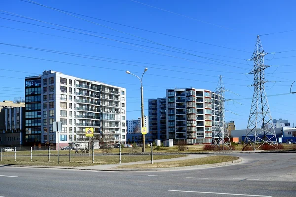 Nový dům v čtvrti Pasilaiciai města Vilnius — Stock fotografie