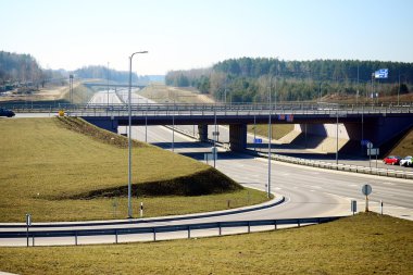 Şehrin batı tarafında şehirde Vilnius Bybass