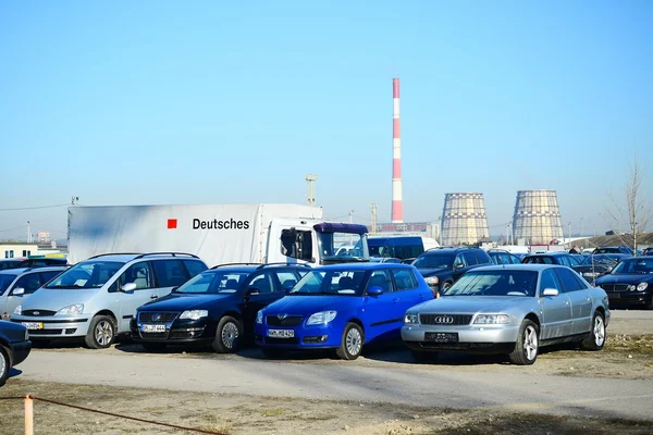 Mercado de coches usados de segunda mano en la ciudad de Vilna —  Fotos de Stock