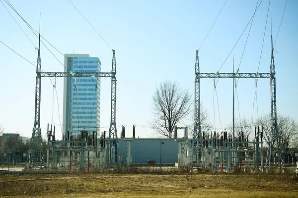 Plantas de energía eléctrica en la ciudad de Vilnius Justiniskes — Foto de Stock
