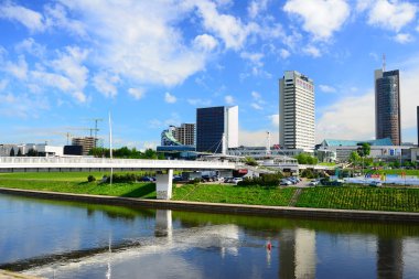 Vilnius şehir manzaralı Neris Nehri kurulu