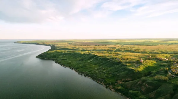우크라이나 2021 그리스 식민지였던 비아가 곳이죠 여름날 우크라이나 강변에 — 스톡 사진