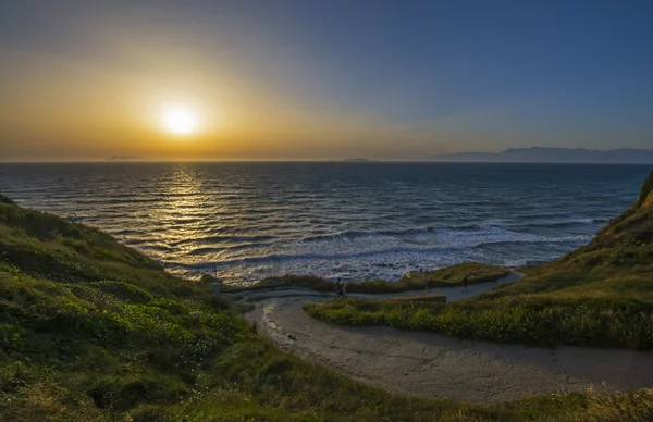 Krásný západ slunce na pláži Logas na ostrově Peroulades, Řecko — Stock fotografie