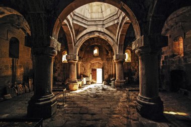 Tanrım, Ermenistan - 07 Temmuz 2011: Goshavank Manastırı iç Tedrisatlı Kuzey Ermenistan, yakınındaki 13. yüzyıl