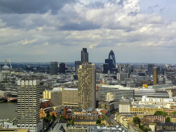 Londres, Angleterre, Royaume-Uni, Europe - 1er juillet 2004 : horizon de la ville de Londres — Photo