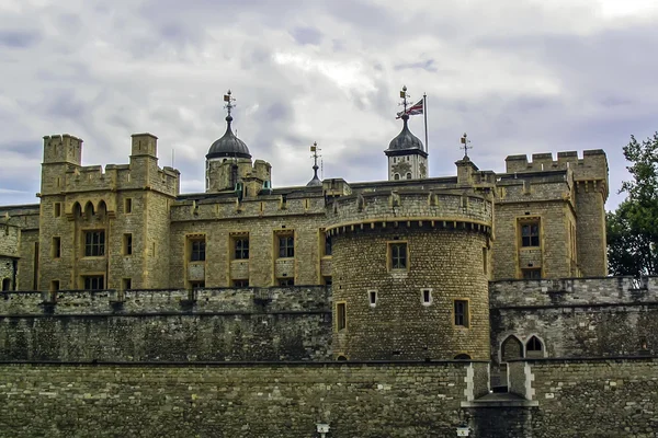 Londýn, Anglie - 30. června 2004: Tower of London — Stock fotografie